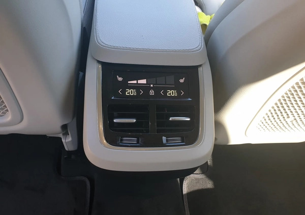 Volvo XC 90 cena 185000 przebieg: 173000, rok produkcji 2020 z Szczebrzeszyn małe 301